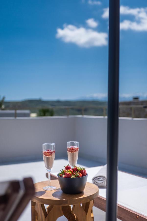 Oliveto Villa Tavronitis (Crete)